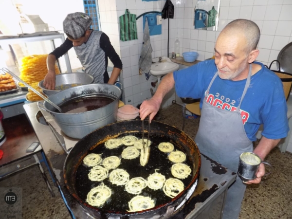 Le maître pâtissier, Taher Ben Sassi (Crédit Photo: Abdel Aziz HALI - mangeonsbien.tn)